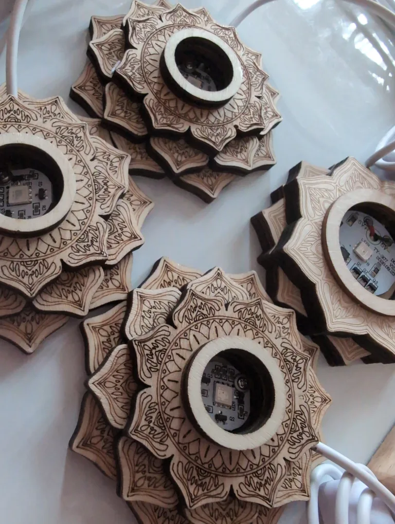 Set of 8 Wooden Mandala String Lights image indicator(3)