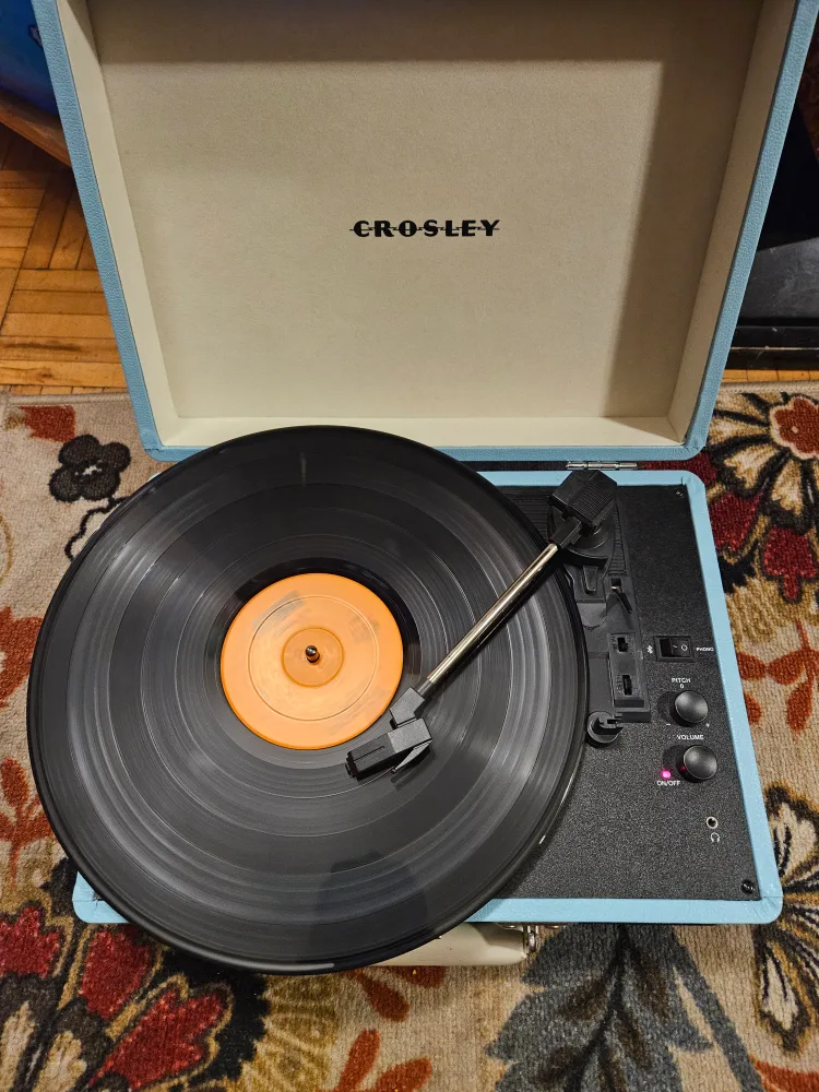 Crosley Turntable image indicator(4)