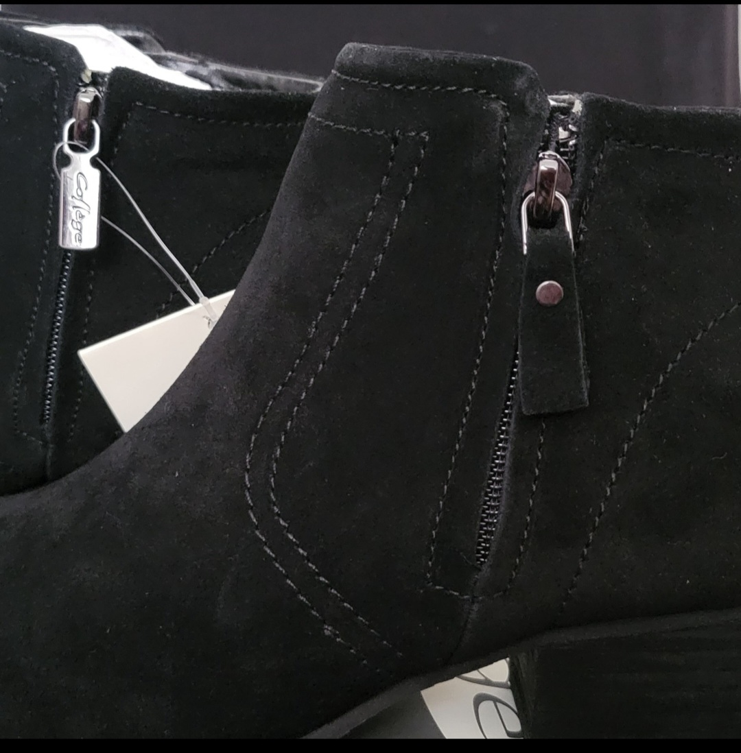 College Style Black Suede Ankle Boots - photo 5