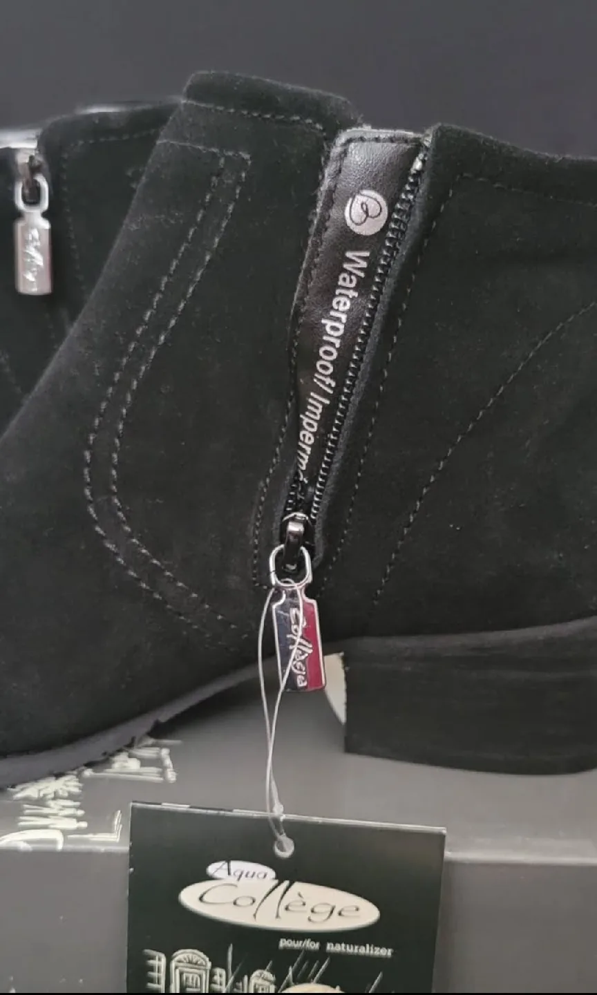 College Style Black Suede Ankle Boots image indicator(9)