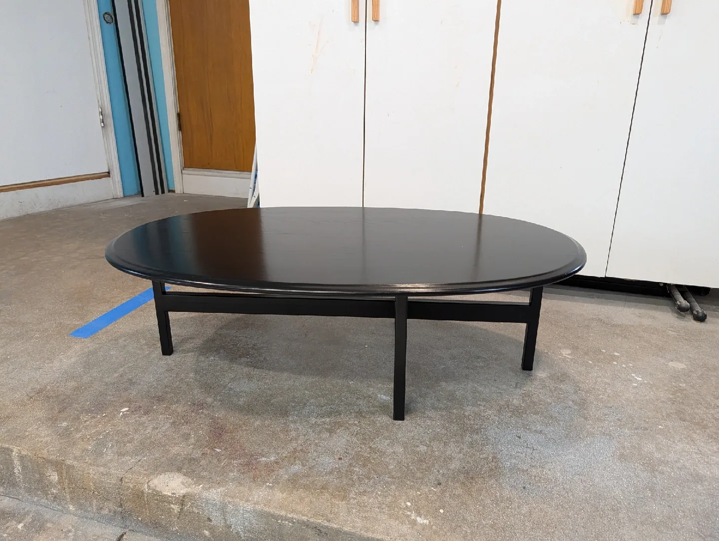 Black Oval Coffee Table image indicator(3)