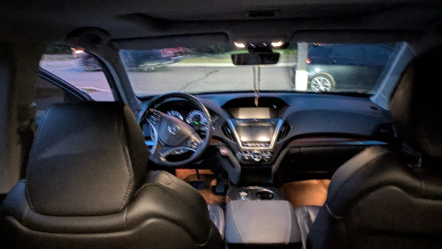 Black Acura MDX image indicator(2)