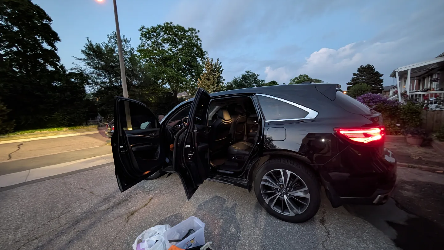 Black Acura MDX image indicator(4)