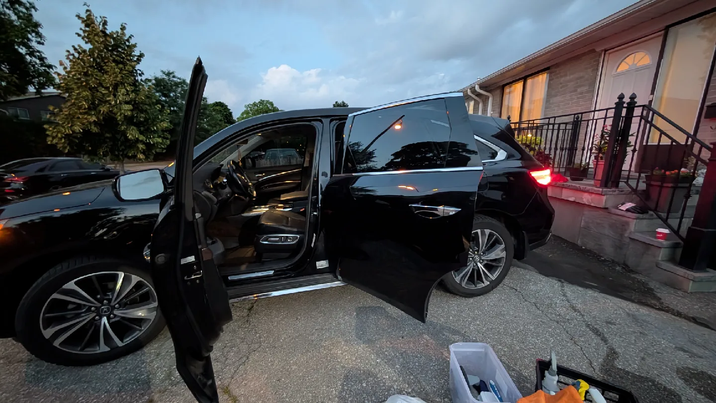 Black Acura MDX image indicator(5)