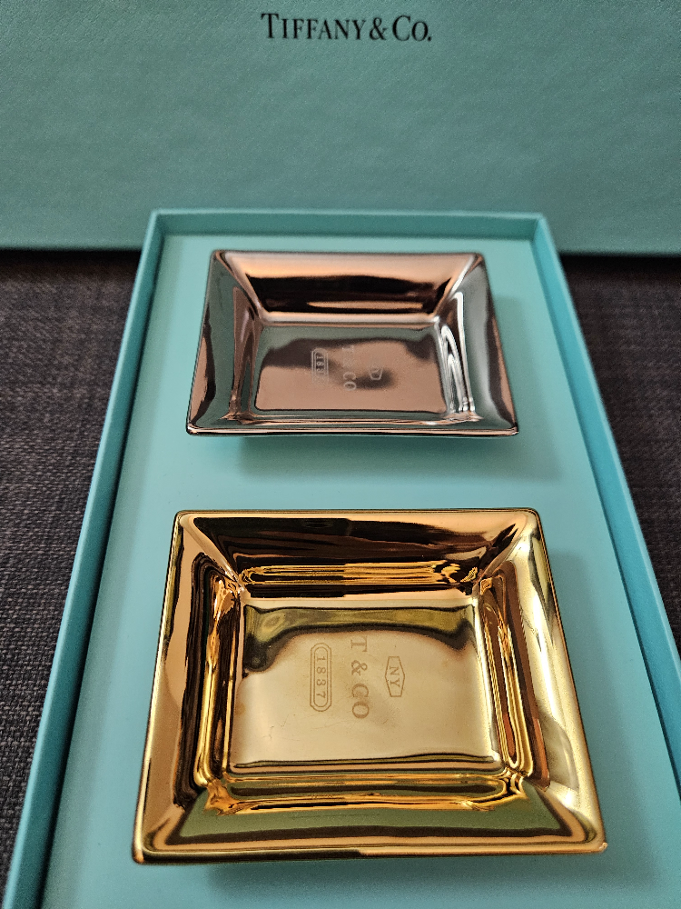 Tiffany & Co. 1837 Porcelain Catchall Set - photo 4