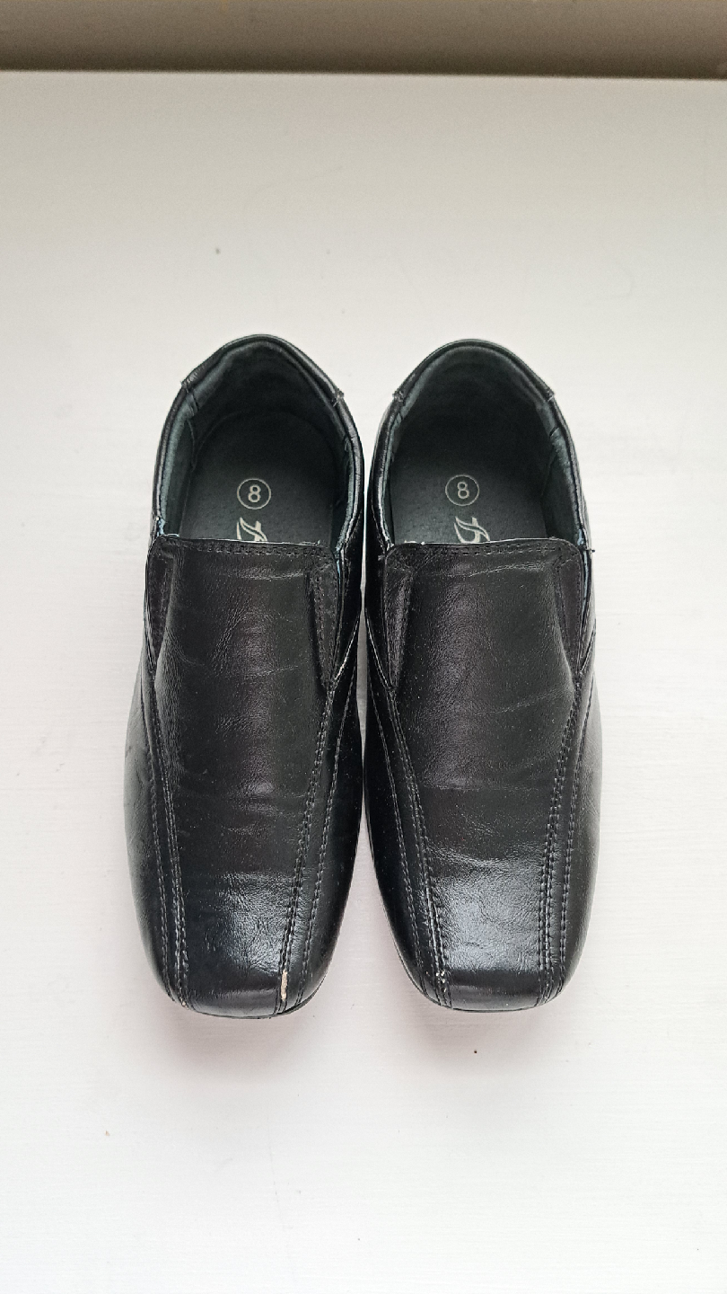 CONAL Black Leather Slip-On Boys Dress Shoes - Size 8