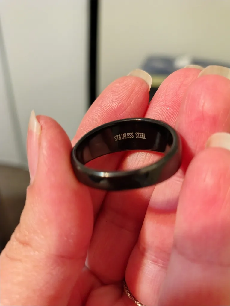 Black Men's Ring with Dark Stones image indicator(7)