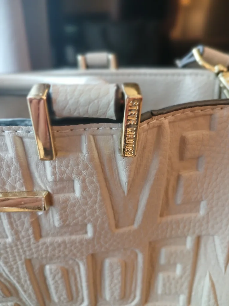 👜 Steve Madden Embossed Cream Handbag ✨ image indicator(4)