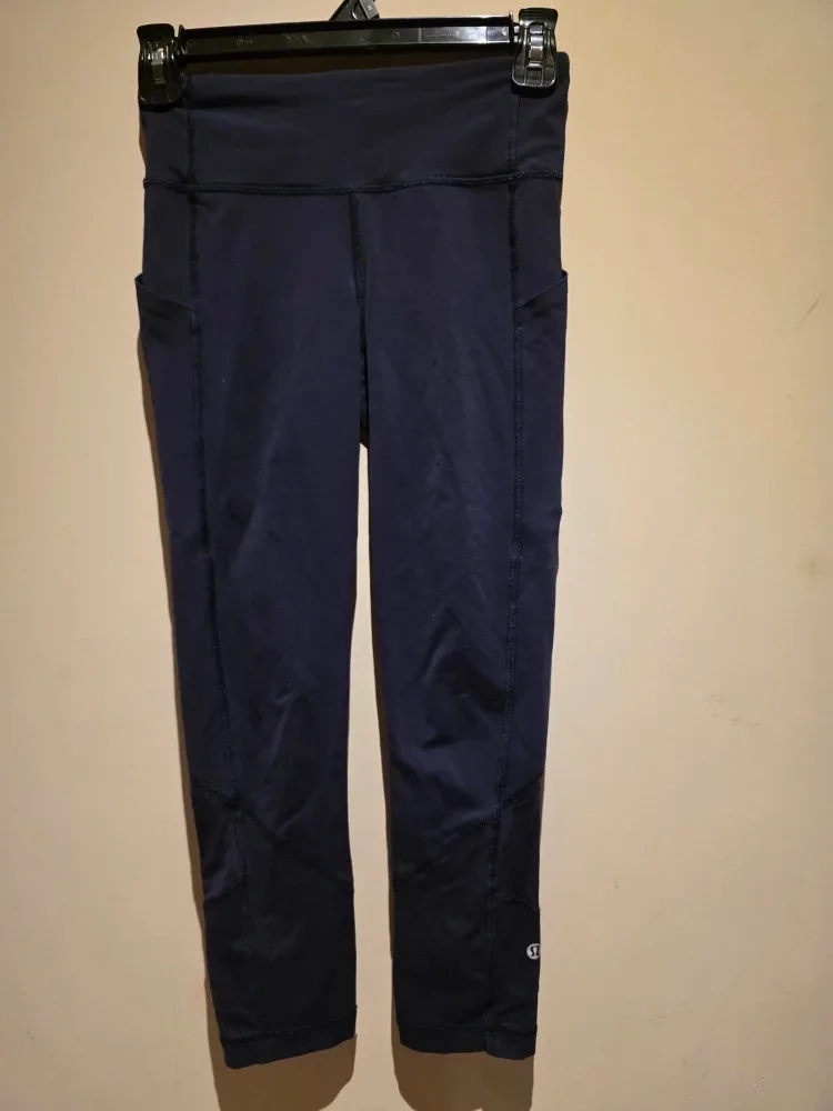 Lululemon leggings, size 4, dark blue image indicator(2)