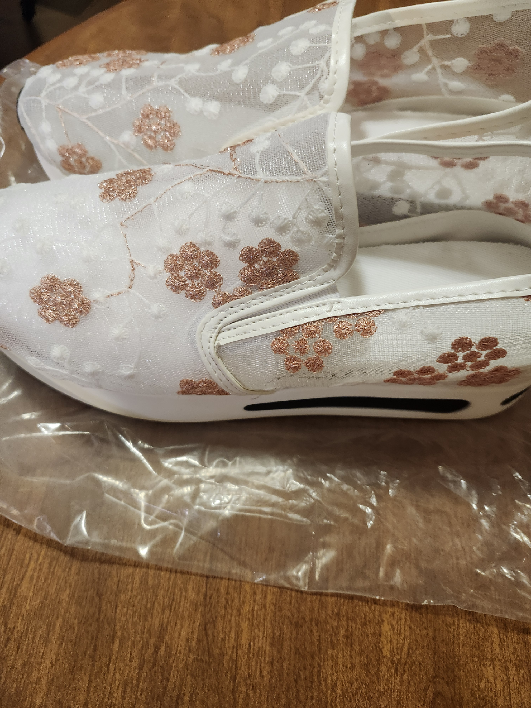 White Floral Slip-On Shoes - Size 43 - photo 2