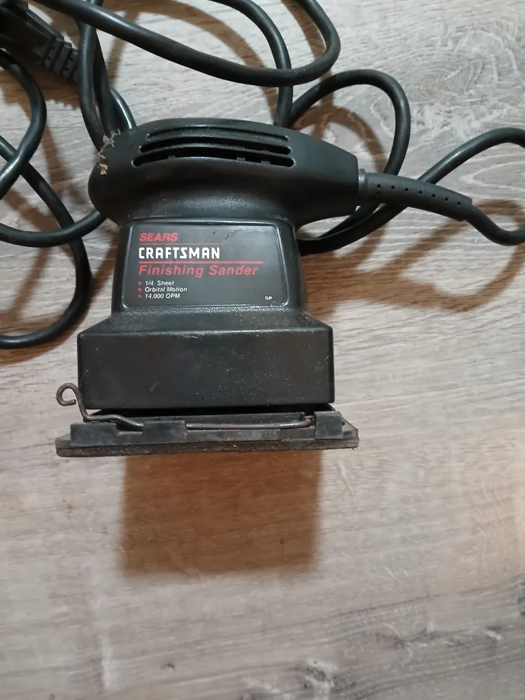 Craftsman 1/4-Sheet Finishing Sander image indicator(3)