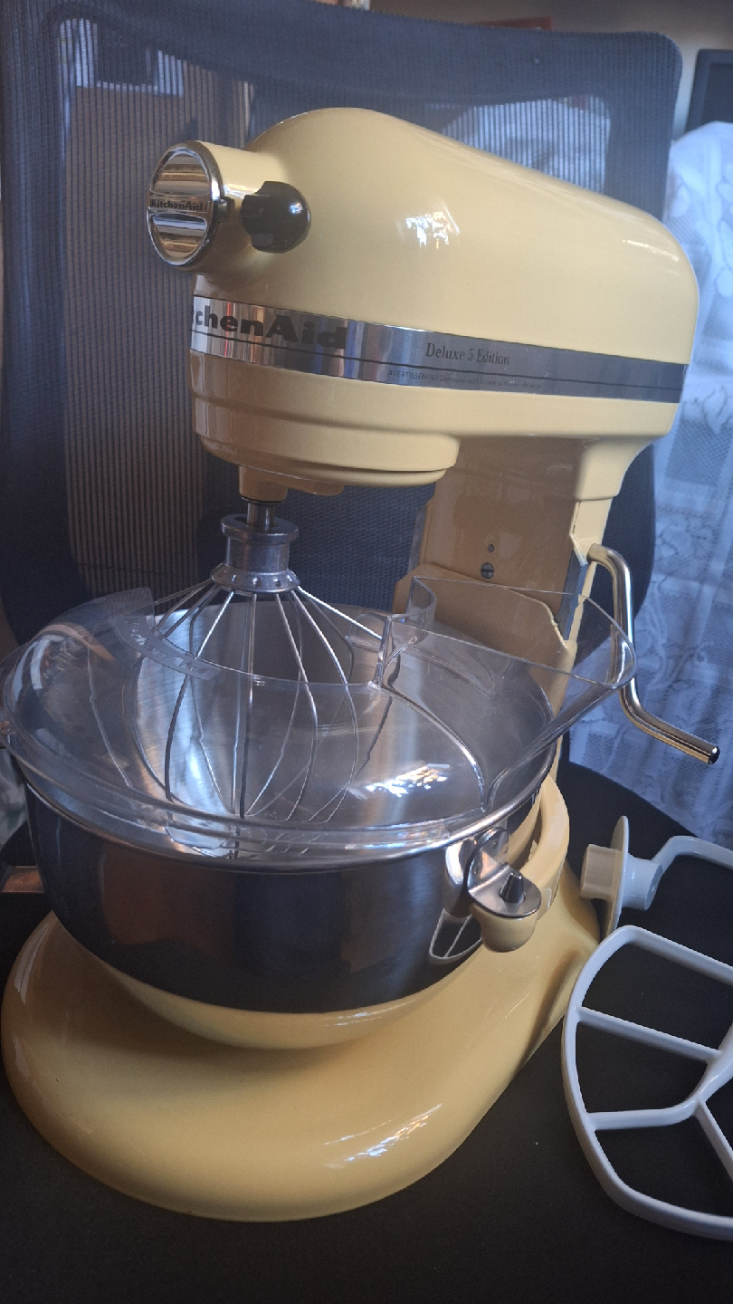 KitchenAid Deluxe 5 Edition Stand Mixer with a Bonus - photo 5
