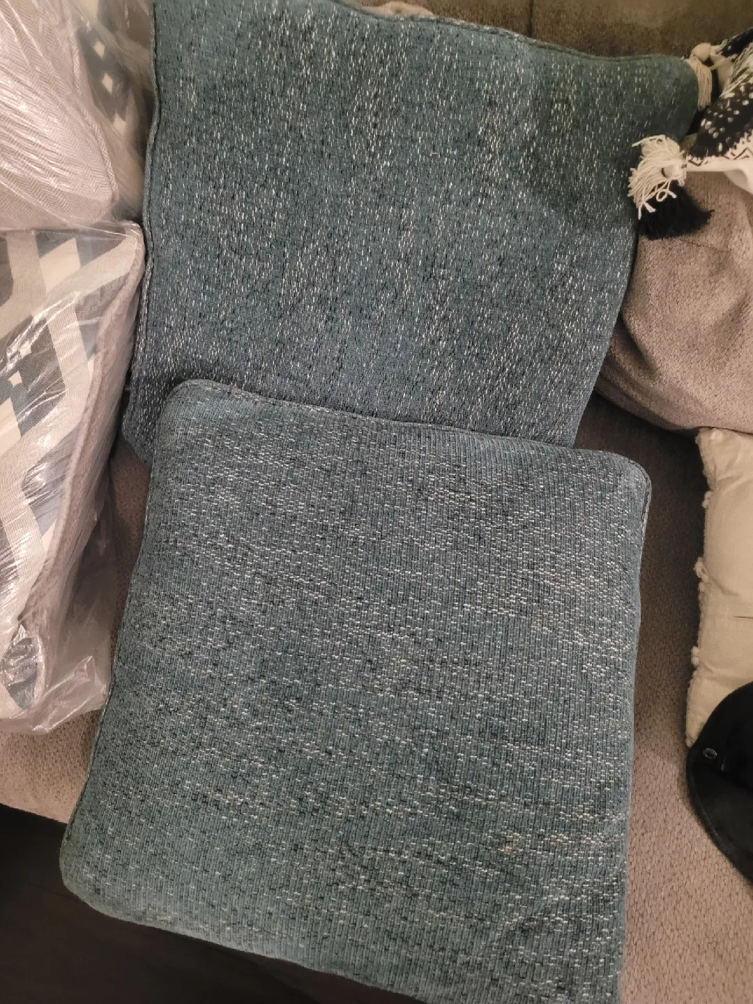 Assorted Decorative Pillows image indicator(3)