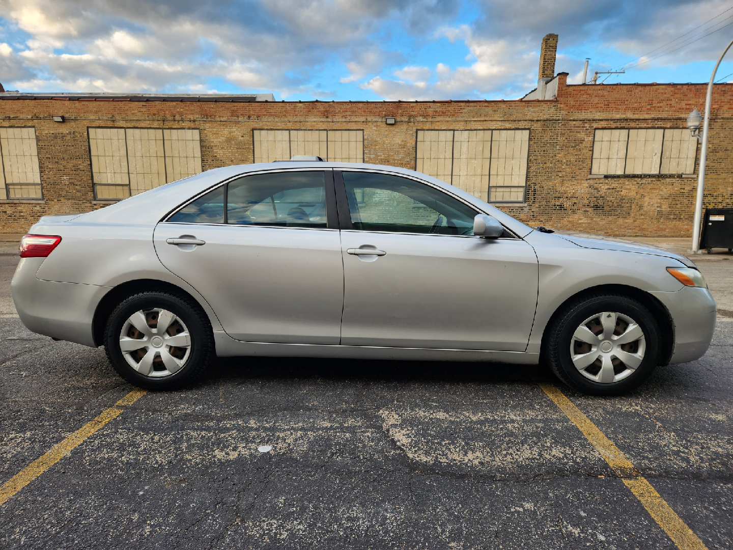 2009 Toyota Camry LE - photo 4