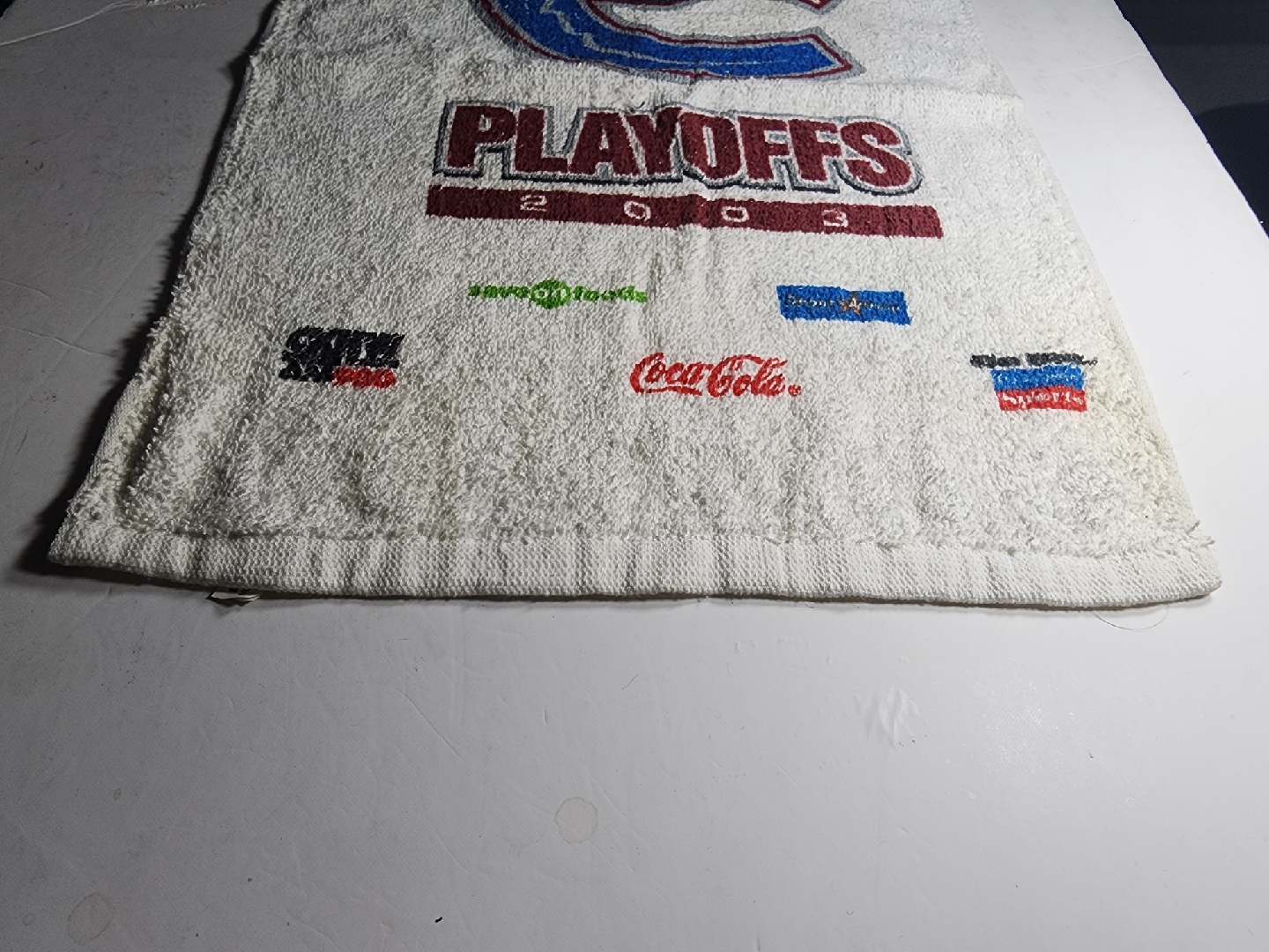 Vancouver Canucks 2003 Playoffs Towel - photo 4