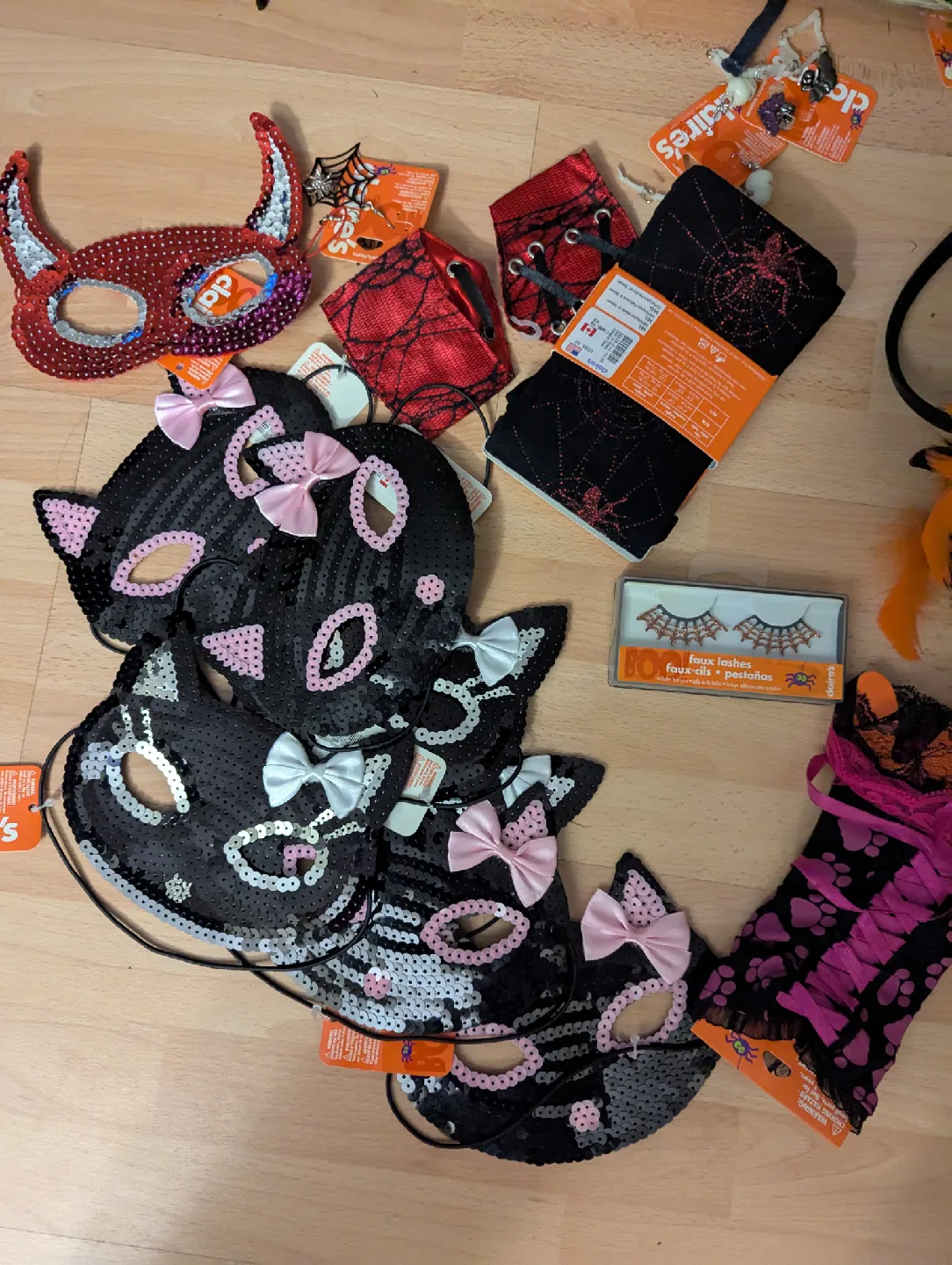 NEED GONE: MAKE OFFER FOR ALL BIG LOT NEW Halloween costume... image indicator(3)