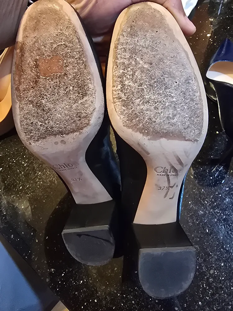 Chloé Black Leather Block Heel Pumps - Size 37.5 image indicator(2)