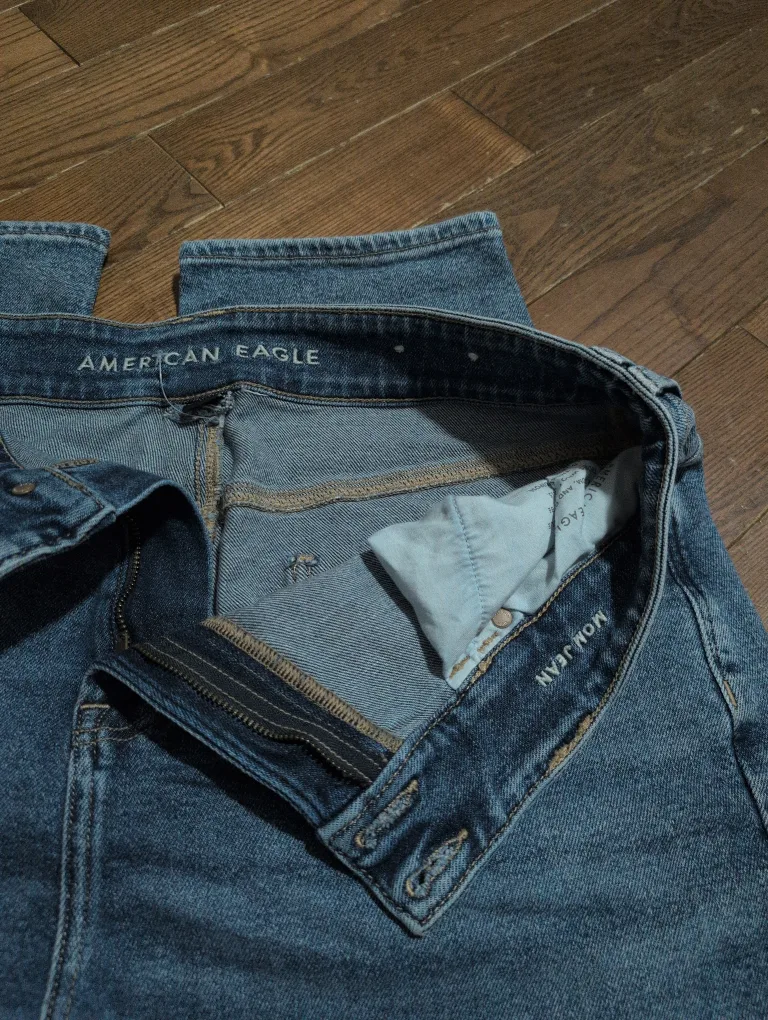 American Eagle Mom Jeans image indicator(2)