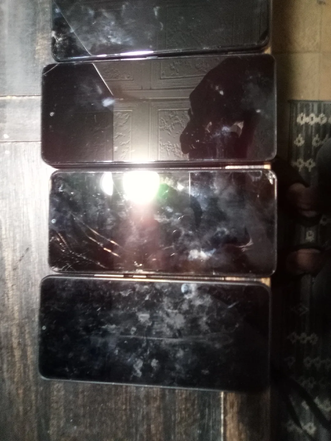 Used Smartphones - Samsung, Sony, Motorola, and More image indicator(4)