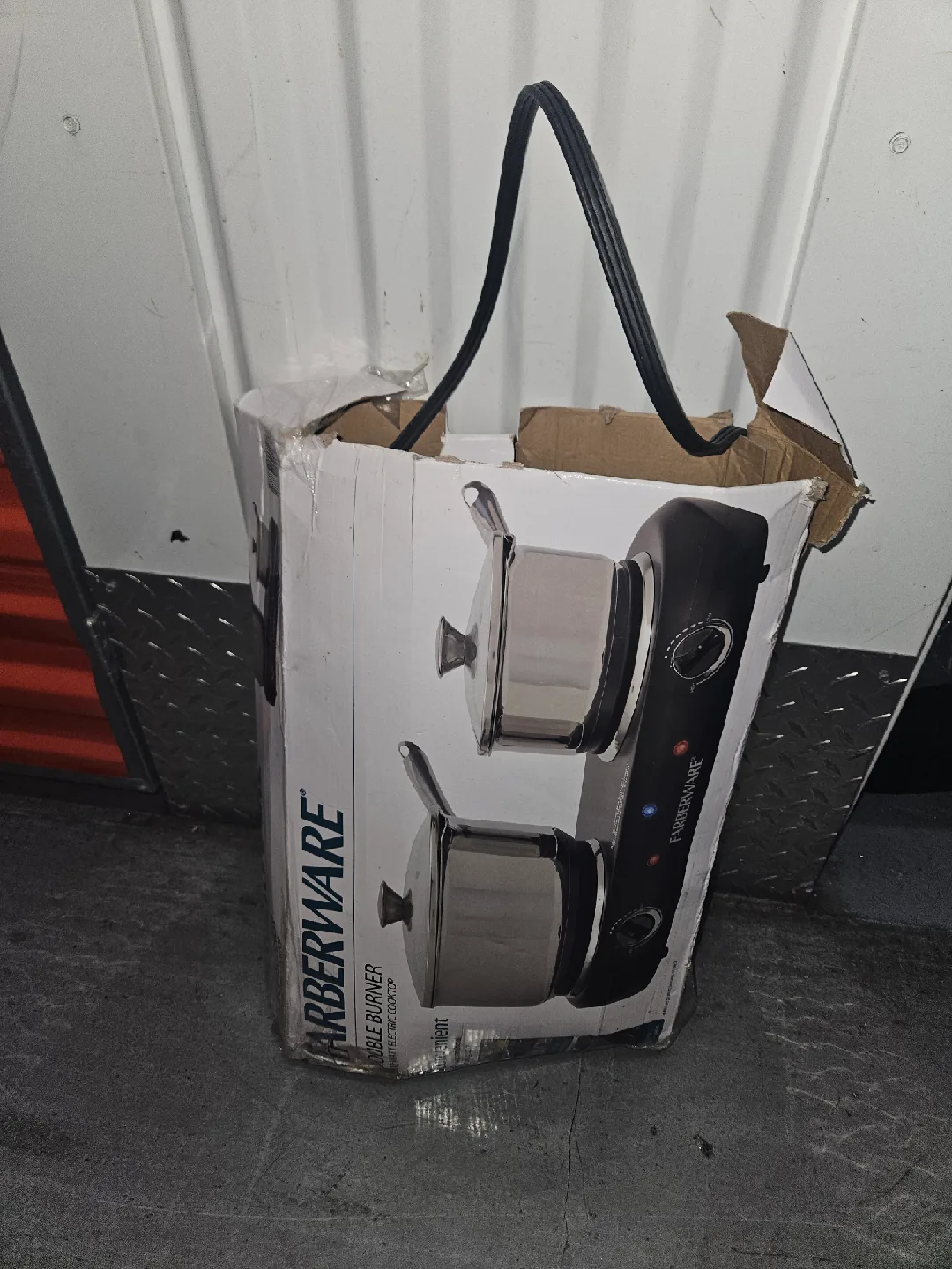 Farberware Double Burner - Great Condition! image indicator(2)