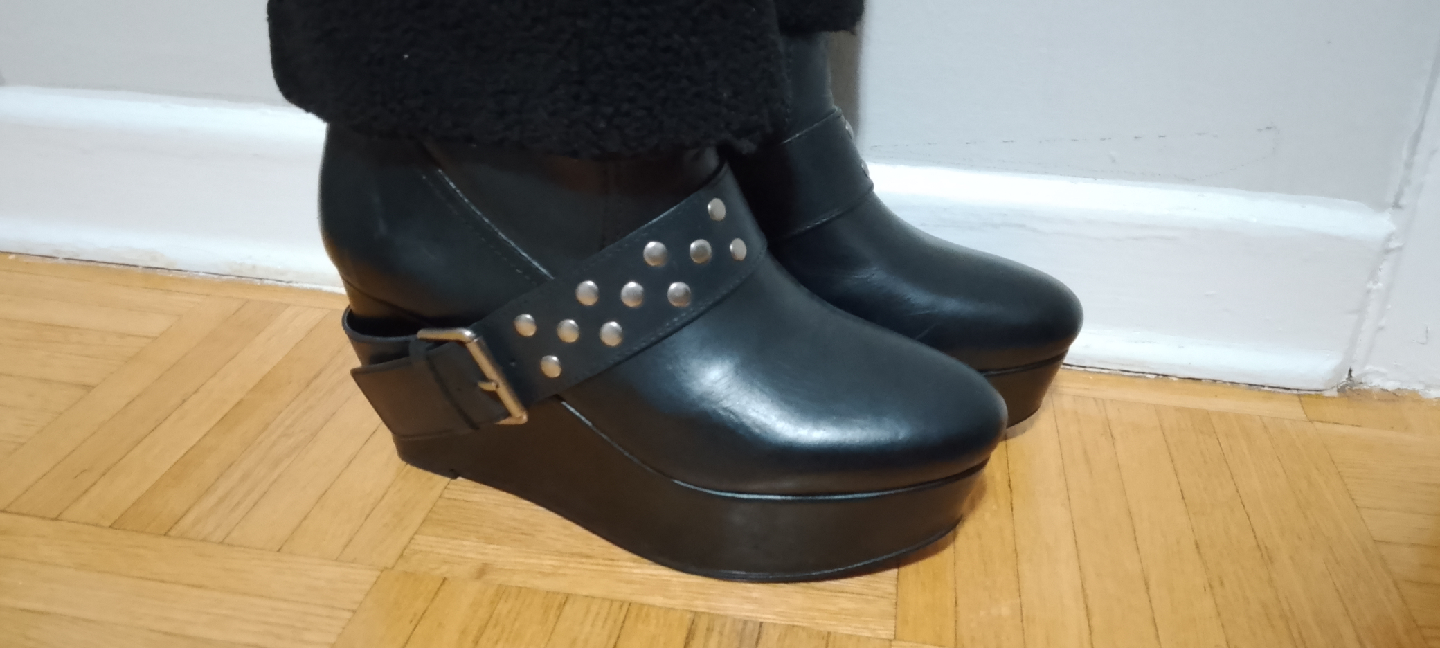 Report Black Platform Wedge Boots