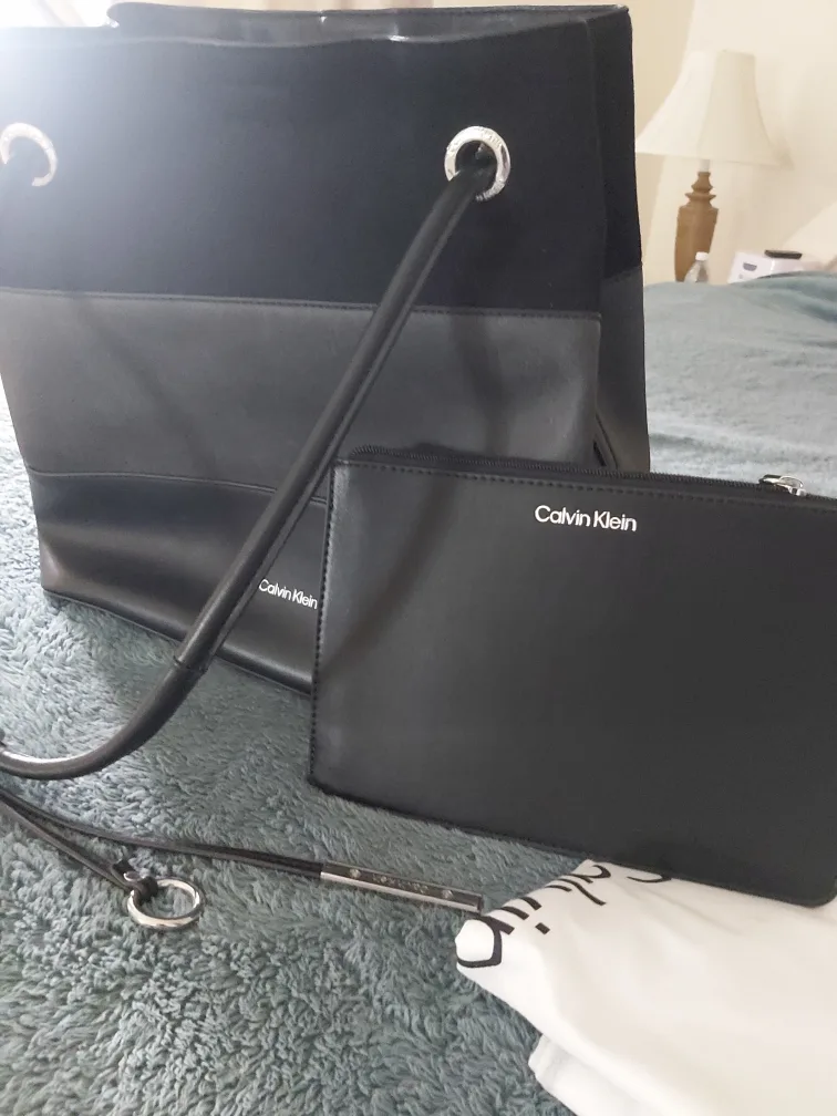 Calvin Klein Black Tote Bag with Pouch image indicator(4)