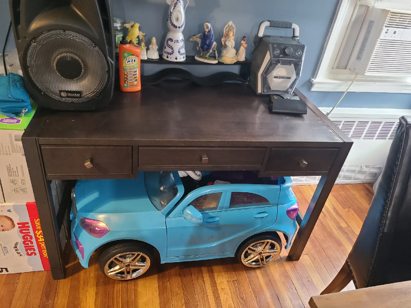 Assorted Used Furniture - Chairs & Sofas image indicator(6)