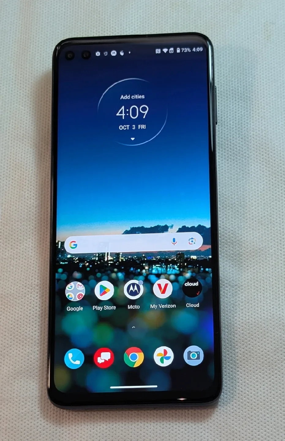 LIKE NEW MOTOROLA ONE 5G 128GB  VERIZON CELL PHONE