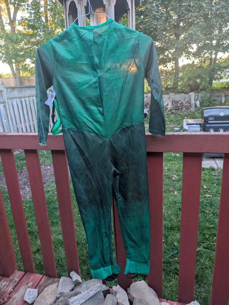 Kids sz 7/8 Green Lantern Costume image indicator(2)