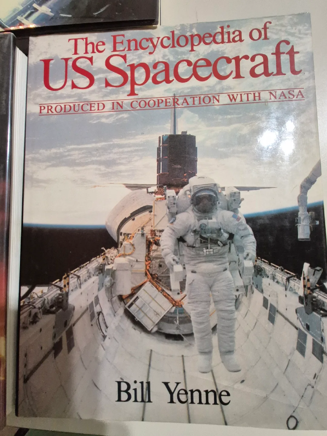 Lot of Space encyclopedias image indicator(4)