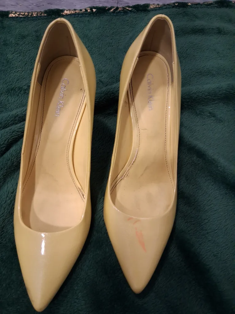 Calvin Klein Yellow Pointed Heels image indicator(3)