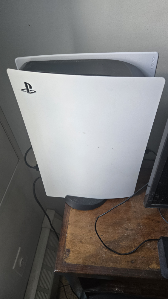 PlayStation 5 (PS5) Console disc version with pro controller - photo 2