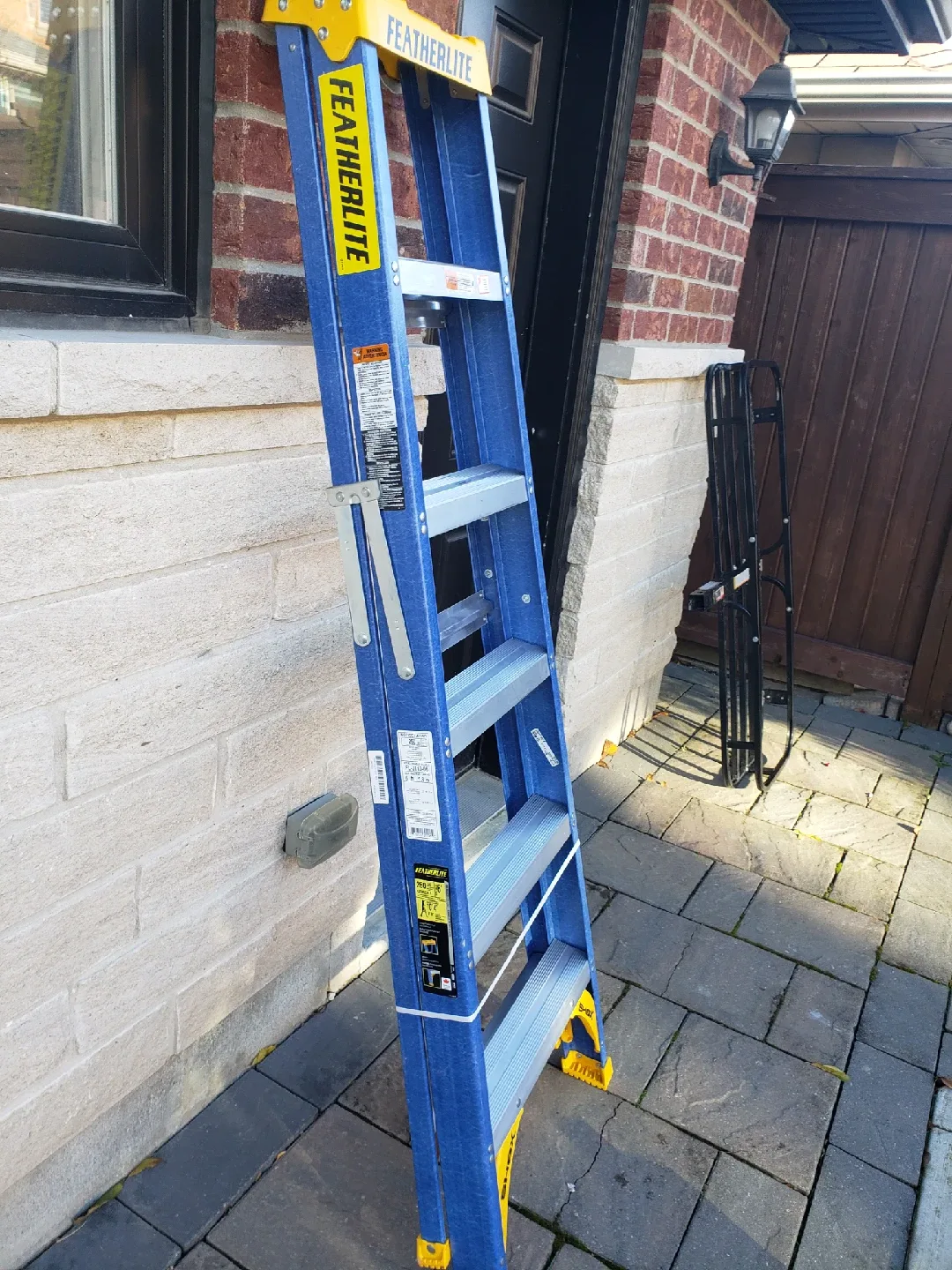 NewFeatherlite Ladder 6ft image indicator(2)