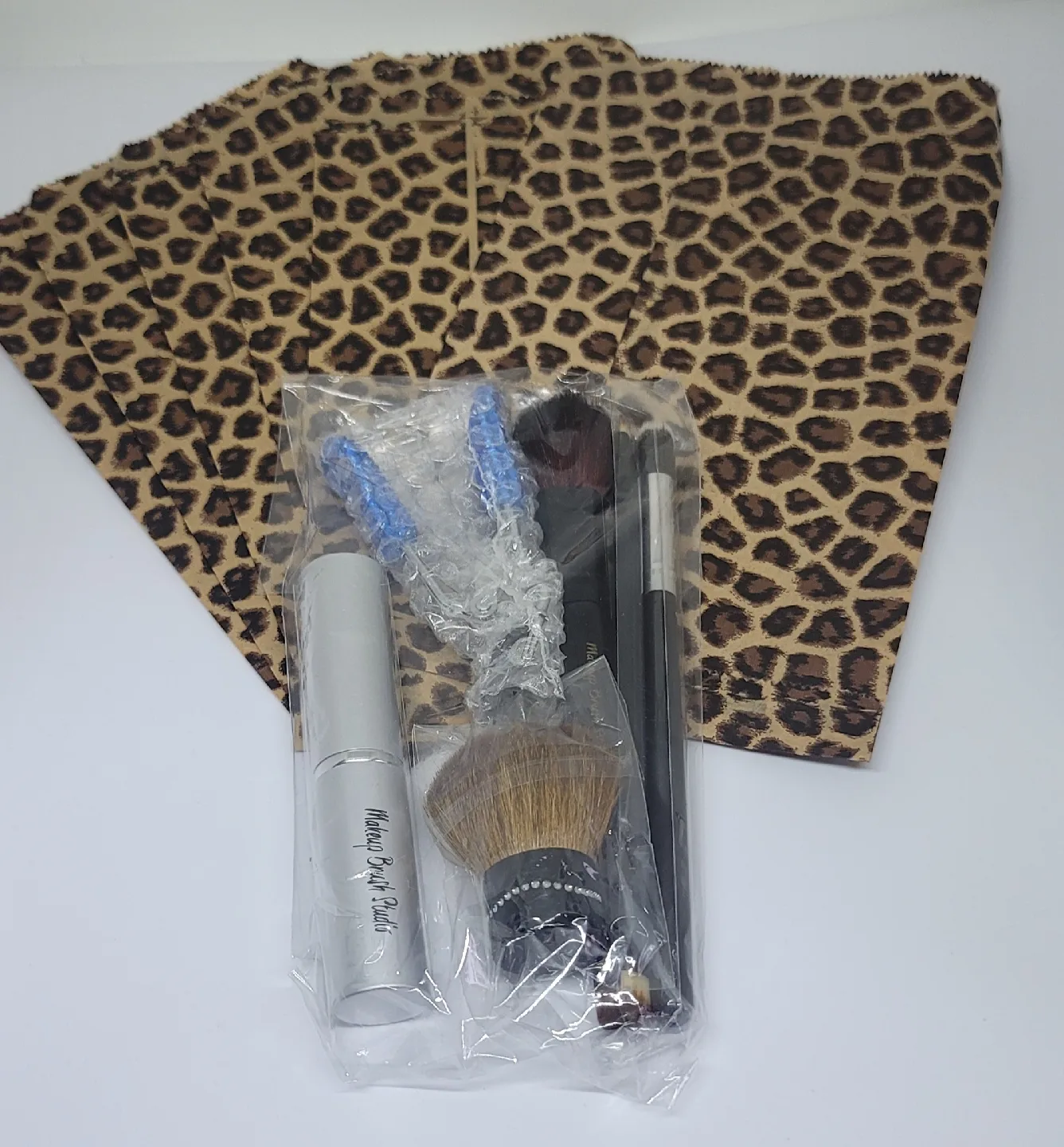 New Makeup Brushes & Tools For Gifts & Christmas image indicator(2)