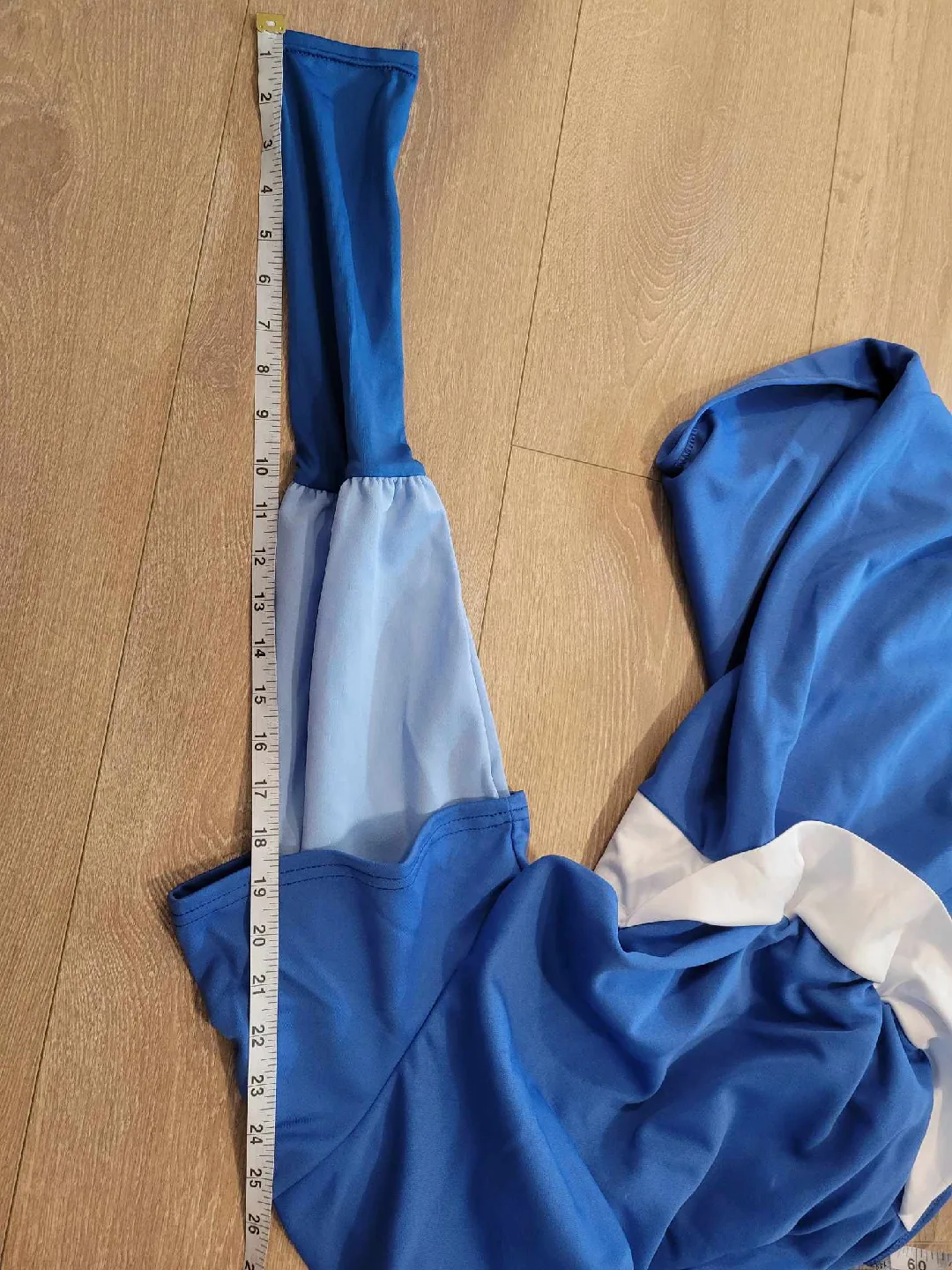 The Last Airbender Adult Katara Halloween Costume (Size M) image indicator(3)