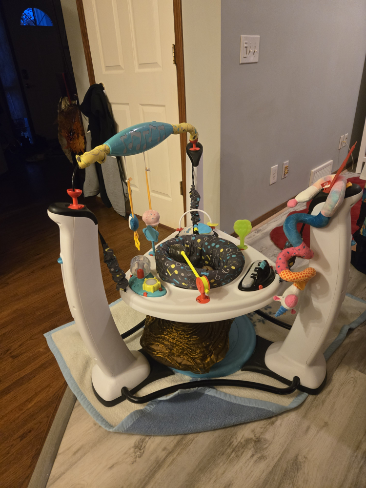 Evenflo Exersaucer Jump and learn - Jam session $150