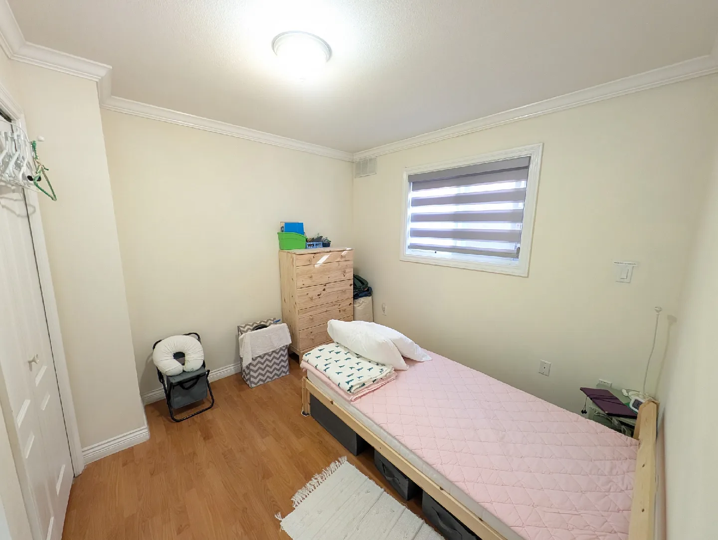 Ground level 1 bedroom suite for rent image indicator(3)