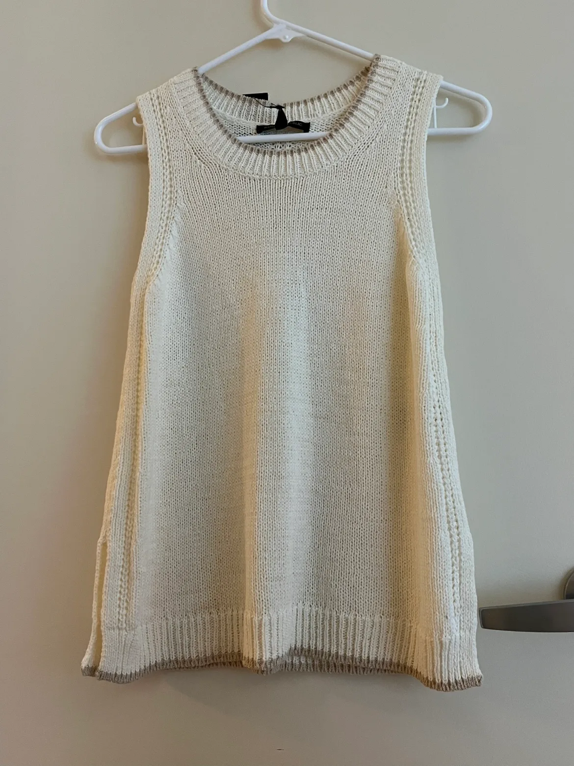 Banana Republic sleeveless sweater