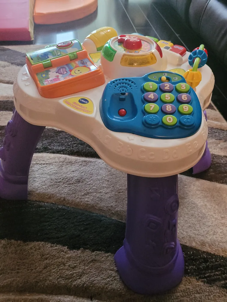 VTech Sit-to-Stand Learn and Discover Table image indicator(3)