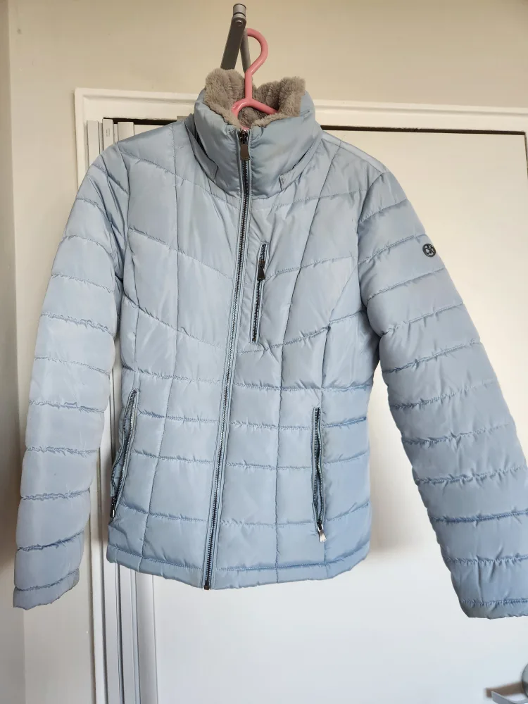 Calvin Klein Puffer Jacket - Size S thumbnail