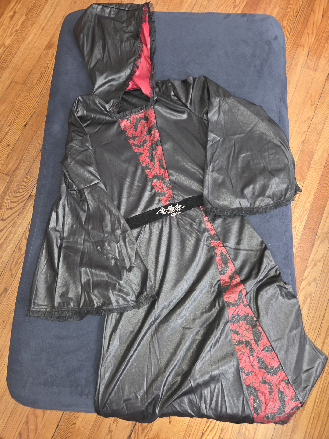 Spirit Halloween Bat Vampiress Costume, Child X-Large - photo 4
