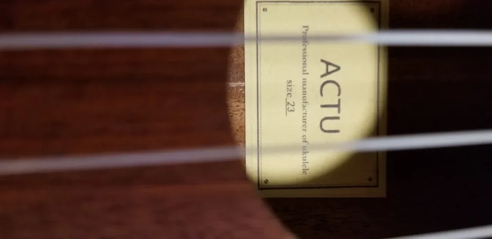 ACTU Ukulele - Size 23 image indicator(2)