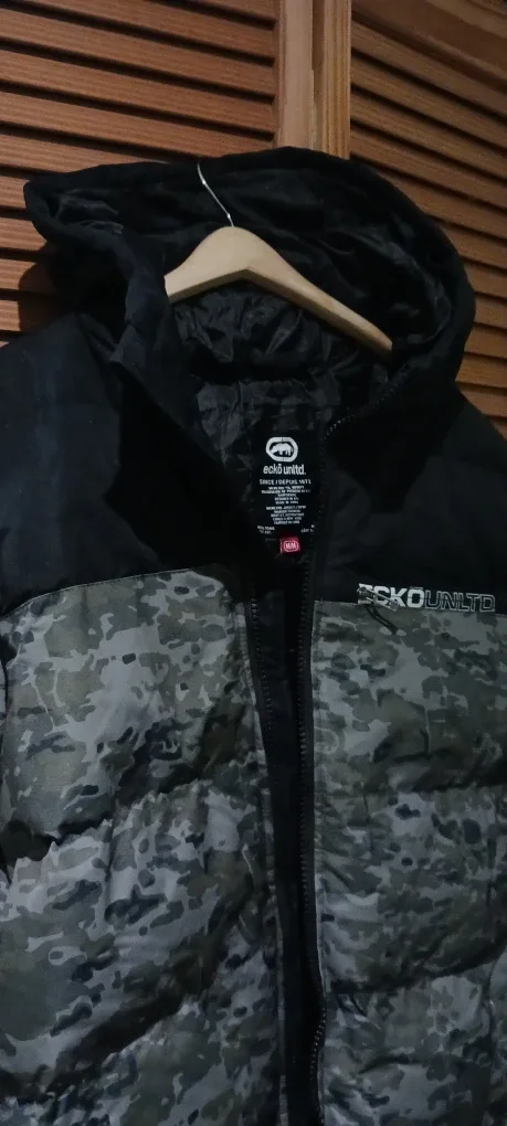 Ecko Unltd Camo Puffer Jacket - Size M thumbnail
