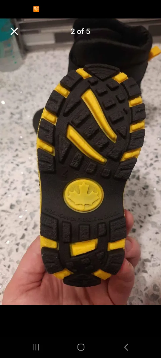 Size 4 Winter Boots - Waterproof & Warm! image indicator(2)