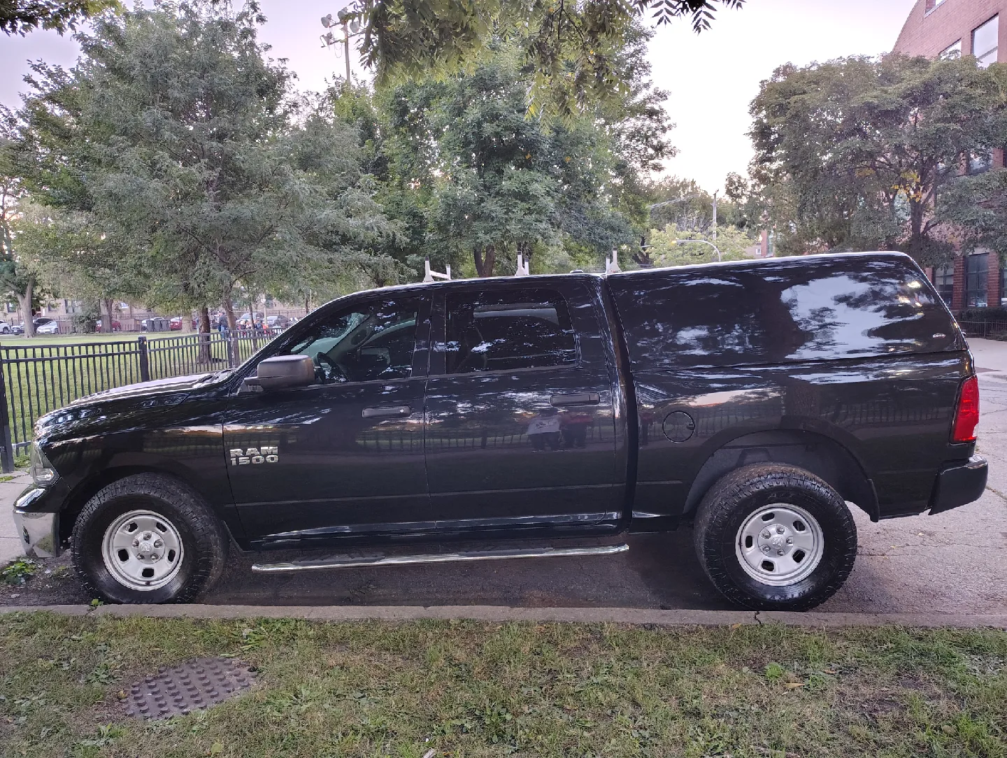 Ranch Truck Cap for Dodge Ram 1500 image indicator(8)