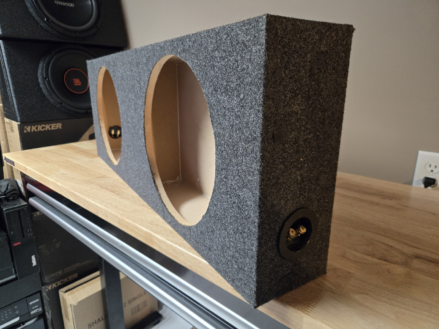 Brand New Dual Slim 12" Sealed Subwoofer Enclosure - photo 4