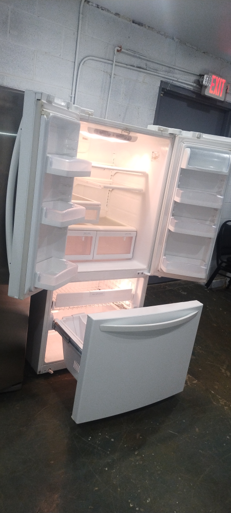 LG French Door Refrigerator - photo 3