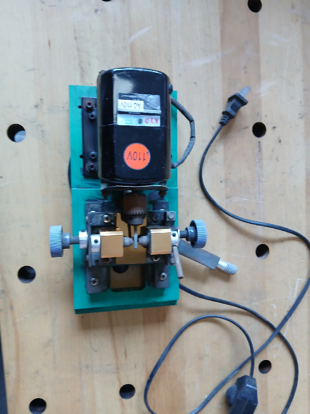 KYD Key Duplicator Machine - 110V