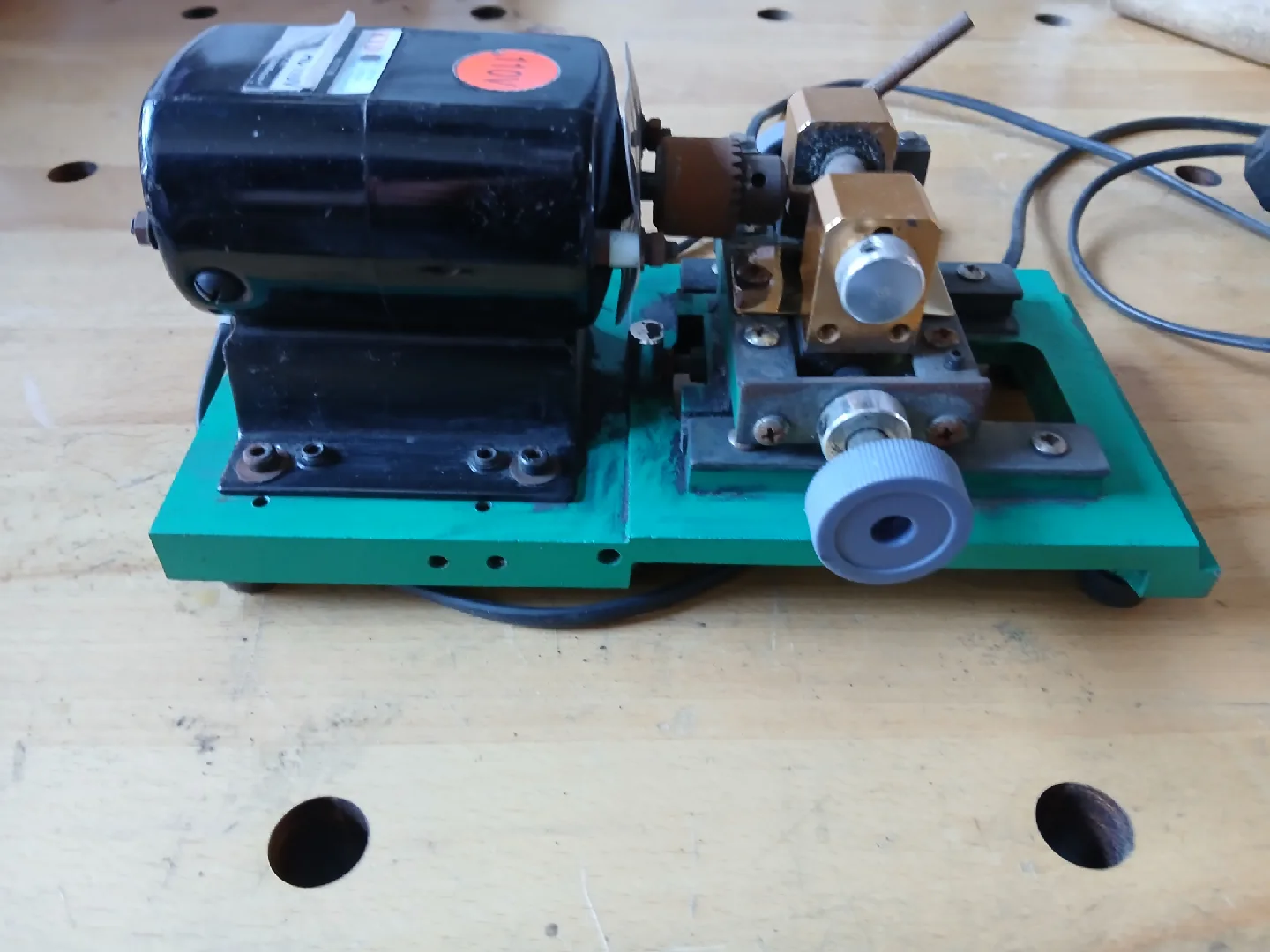 KYD Key Duplicator Machine - 110V image indicator(2)