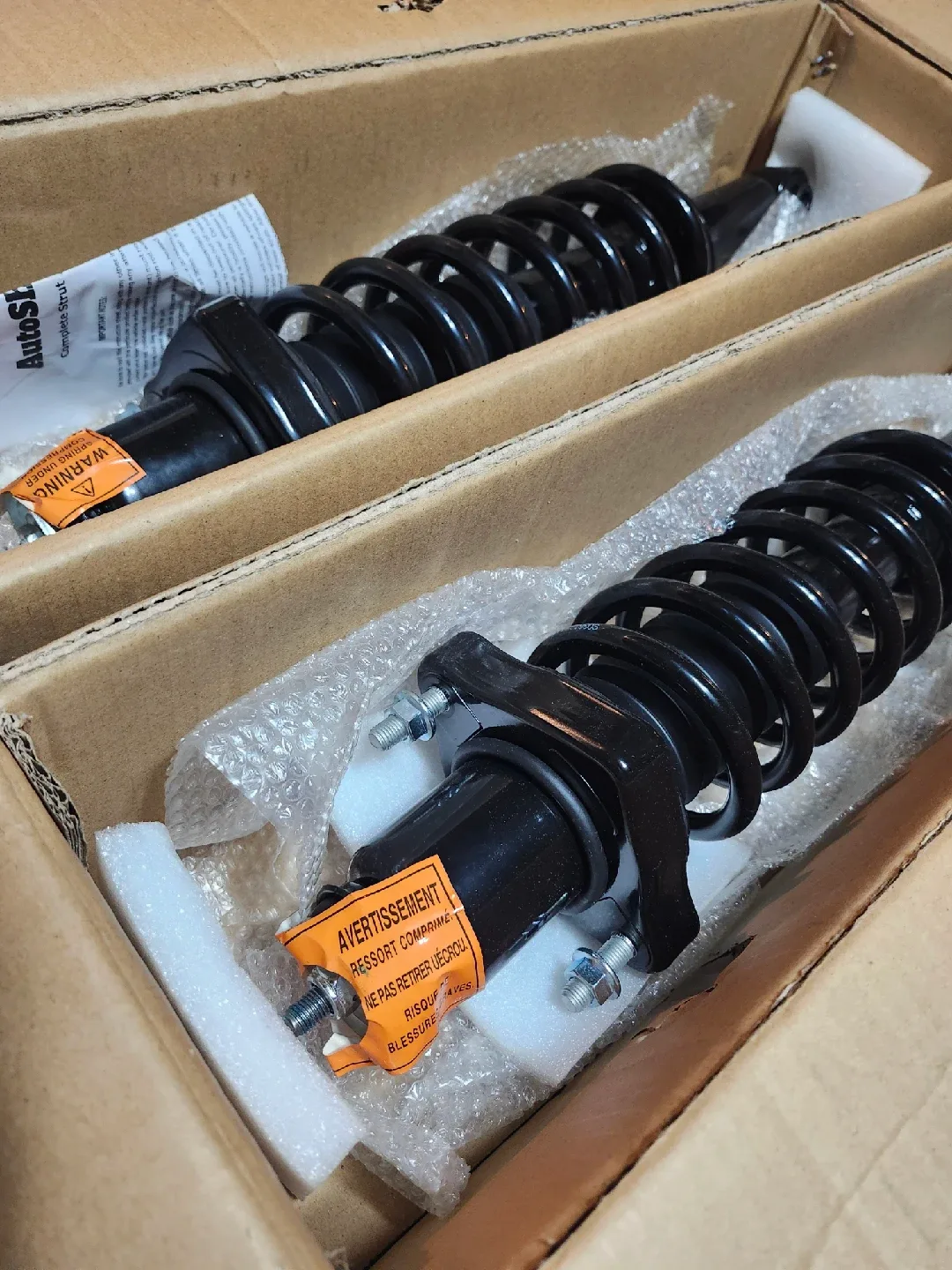 AutoShack Complete Strut Assembly CST100367PR